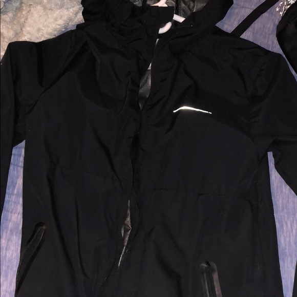 Medium Electricity Wind Breaker - Picture 1 of 1